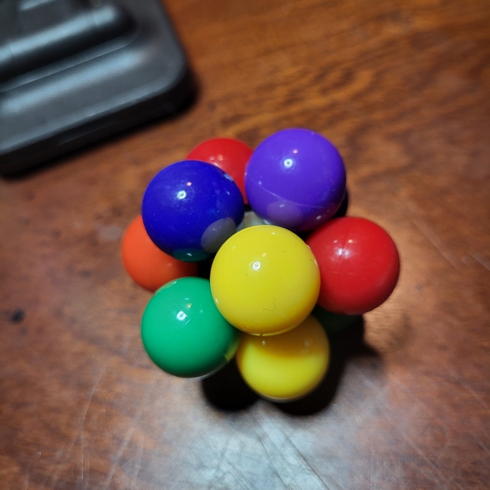 Fidget ball - Picture 2 of 2